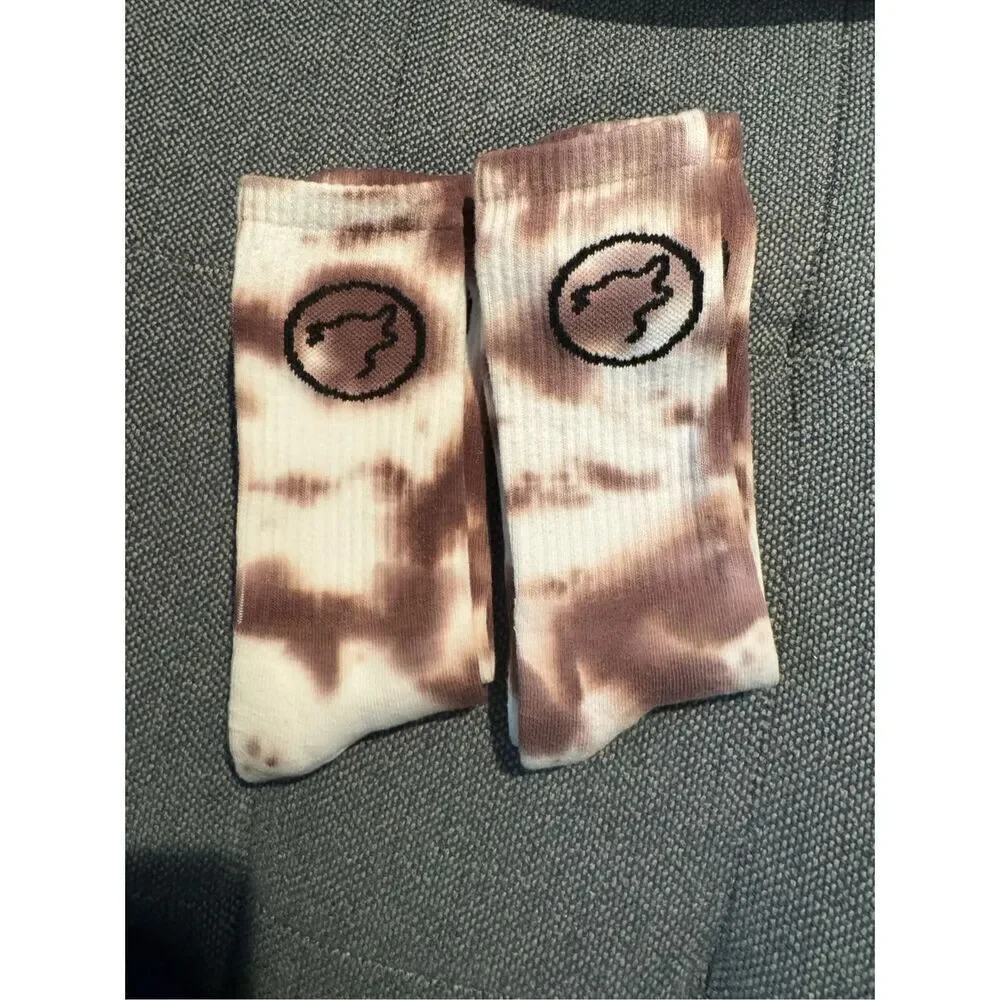 WOLFpak mocha brown crew socks 2 pairs new without tag